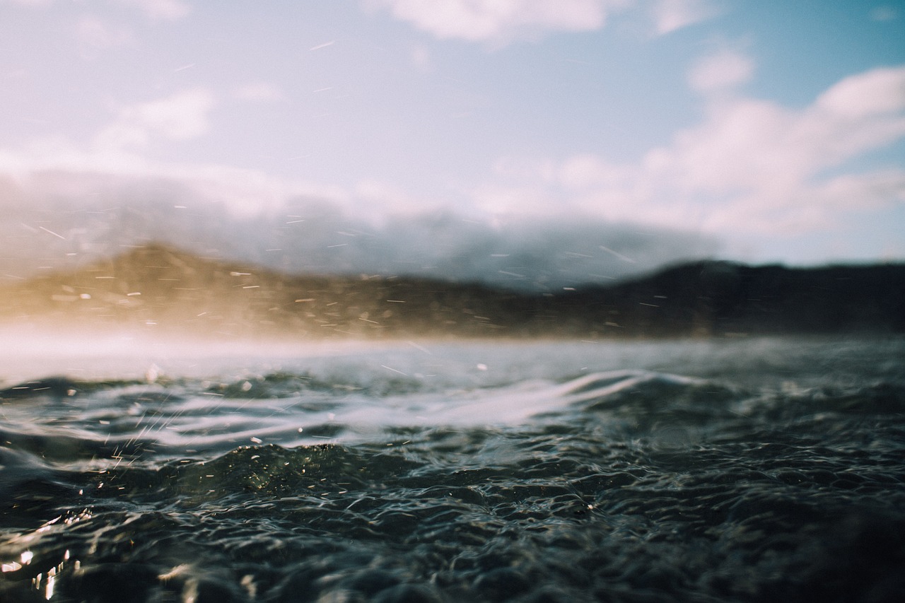 How to Paint a Seascape: A Step-by-Step Tutorial